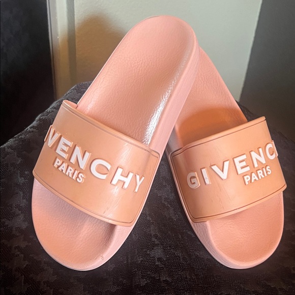 Givenchy, 38 EU/ 7,5 US, Blush Pink Slide Sandals - Picture 2 of 16